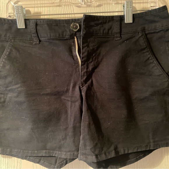Women’s black American Eagle shorts-sz6 - Picture 1 of 8